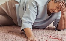 Cách sớm nhận biết người bị tai biến