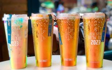 Chiếc ly Cầu Vồng này có gì đặc biệt mà đang làm mưa làm gió khắp cộng đồng mạng, người mua lẫn shipper xếp hàng dài từ sáng sớm để chờ 'săn'?