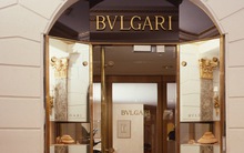 Bất chấp kinh tế suy thoái, nhà giàu và giới trẻ vẫn tăng tốc mua hàng xa xỉ