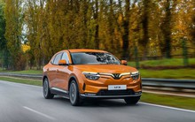 VinFast vừa nhận đơn hàng 'sỉ' 2.500 xe điện VF8 và VF9 tại Mỹ