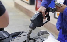 Xử lý nghiêm hành vi vi phạm đối với việc ngừng, không cung cấp xăng dầu