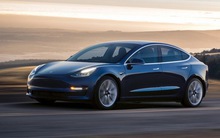 GM 'sửa hộ' hàng ngàn xe điện Tesla - Đôi bên có lợi