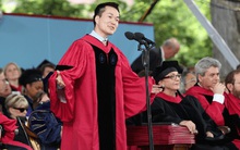Cha mẹ làm nông không biết chữ dạy con đậu Harvard: Không học thêm, chỉ áp dụng 1 phương pháp đơn giản