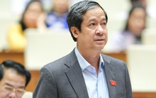 Bộ trưởng GD&ĐT: Giáo viên đi dạy 5 năm, thu nhập chỉ 6 triệu đồng/tháng