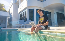 Từ bỏ công việc tẻ nhạt, chàng trai 22 tuổi kiếm hàng trăm nghìn đô chỉ với 2 tiếng làm việc mỗi ngày