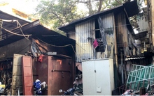 Nguy cơ cháy nổ cao tại các ki ốt cạnh khu tập thể Nguyễn Công Trứ, Hà Nội