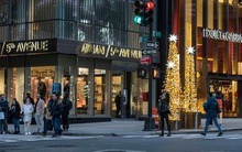 Đại lộ số 5 New York được xếp hạng là khu mua sắm đắt nhất thế giới
