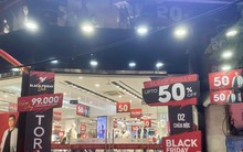 Ngày 'thứ 6 đen tối': Bán hàng tới 2h sáng, giảm giá 100%