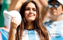 Ngắm dàn CĐV xinh đẹp của Argentina trên khán đài World Cup 2022