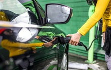 Ắc quy xe điện 'chai' bao nhiêu phần trăm sau 10 năm?