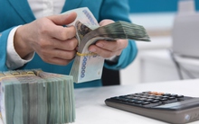 Lãi suất huy động tăng cao, dòng tiền dịch chuyển sang tiết kiệm