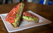 Đi ngược xu hướng lạm phát, loại thực phẩm quan trọng này đã giảm giá hơn một nửa