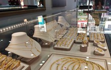 Giá vàng thế giới bất ngờ tăng mạnh