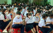 TP HCM: Bảo vệ ra giá 800.000 đồng cho một lần trực Tết thay giáo viên?
