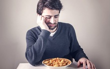 Chuyên gia cảnh báo 2 biểu hiện khi ăn là dấu hiệu ung thư gan 'trú ngụ' trong cơ thể