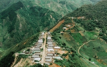 Vẻ đẹp thanh bình của bản Cu Vai nằm biệt lập giữa bốn bề mây núi Yên Bái