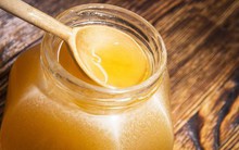 4 dấu hiệu cho thấy mật ong 100% nguyên chất