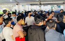 Nhiều nạn nhân của Alibaba bật khóc, lủi thủi ra về