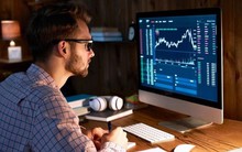 Khối ngoại hôm nay bán ròng hơn 2.800 tỷ đồng tại một mã ngân hàng