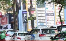 Các hãng taxi “dễ thở” vì giá xăng giảm