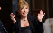 Nhận 59 nghìn tỷ sau ly hôn, nữ tỷ phú "vung tiền" thuê 350 người giúp việc, xây biệt thự nghỉ dưỡng cho con gái rồi phá sản