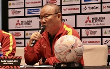 HLV Park Hang Seo: 'Tôi đã nhắc nhở Văn Hậu về lối chơi nguy hiểm'