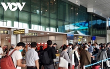 Giảm ùn tắc sân bay: Có nên lập Trung tâm điều hành vận chuyển khách?