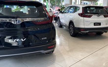 Xe đa dụng MPV đua nhau giảm giá những ngày cuối năm