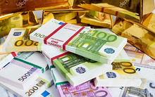 USD giảm, vàng và rúp Nga biến động mạnh