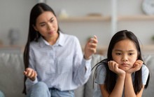 4 hành động này của cha mẹ đang âm thầm phá hủy trí thông minh của con: Đặc biệt điều thứ 1 rất nhiều người mắc phải