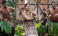 Độc lạ vùng đất đón năm 2023 sớm nhất thế giới: Người dân không được đi làm ngày chủ nhật, phụ nữ phải đầy đặn mới dễ lấy chồng