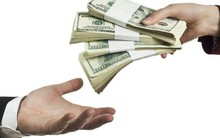 Tại sao các Công ty tài chính hay Ngân hàng có thể cho vay với lãi suất vượt quá 20%/năm mà không vi phạm luật?