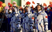 Vì sao các phi hành gia phải cách ly y tế sau khi trở về Trái đất?