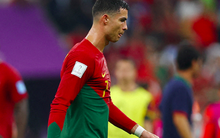 Ronaldo chính thức lên tiếng về thông tin bỏ đội tuyển, cãi HLV Santos