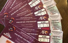 Phe vé khóc ròng vì giá vé xem trận Việt Nam - Trung Quốc giảm hết cỡ vẫn không có người mua