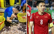 Báo Trung Quốc "tá hỏa" trước thông tin đội trưởng tuyển Việt Nam đi bán tôm kiếm sống