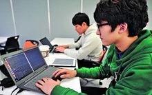 Chàng trai 22 tuổi đột nhiên ngất xỉu trong ngày đầu tiên đi làm lại, không ngờ bị liệt nửa người sau đột quỵ chỉ vì làm 2 việc