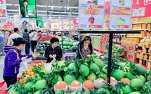 Giảm thuế VAT xuống 8%: Người tiêu dùng hưởng lợi, nhiều DN lúng túng, dân kế toán "đau đầu"