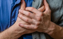 5 triệu chứng của ung thư phổi nhưng 2 trong số đó khiến nhiều người lầm tưởng là cảm cúm thông thường, bạn không nên chủ quan bỏ qua