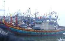 Xăng dầu tăng giá: Ngư dân, doanh nghiệp vận tải ngắc ngoải