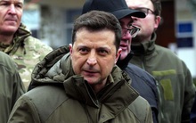 Khi cả thế giới "sốt xình xịch" về nguy cơ chiến tranh, Tổng thống Ukraine dồn lực xử lý giới tài phiệt trong nước