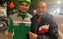 Nhặt được nhẫn kim cương PNJ khi gom rác, anh lao công người Huế lập tức tìm người trả lại