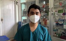 Điều tra nghi vấn có người giả bác sĩ vào khu cách ly ở TP.HCM chữa cho F0