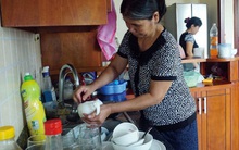 Đãi cát tìm vàng vẫn nhẹ nhàng hơn kiếm ô sin: Qua trung tâm môi giới, qua MXH đều toàn "trái đắng", tôi chỉ còn biết trông cậy vào đúng điều này