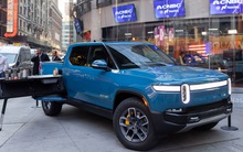 Được Ford và Amazon rót cả chục tỷ USD để đấu Tesla, cổ phiếu của hãng xe điện đình đám nhất 2021 giảm 2/3 giá trị sau chưa đầy 2 tháng lên sàn