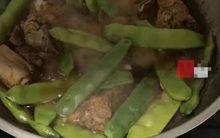 2 vợ chồng trẻ lần đầu nấu nướng, ăn xong đã phải nhập viện cấp cứu vì ngộ độc thực phẩm, bác sĩ cảnh báo 5 loại thực phẩm phải nấu chín mới được ăn