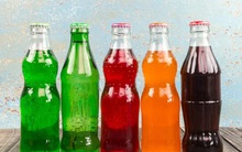 Ngày Tết uống nhiều nước ngọt sẽ “rước họa vào thân”: 7 nguy cơ tiềm ẩn ai cũng nên biết