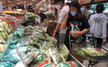 Không neo cao sau Tết, rau củ giảm giá sập sàn vẫn vắng khách