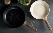 Thêm thứ này vào chảo chống dính chảo sẽ bền thêm vài năm và loạt mẹo nhỏ giúp đồ dùng sử dụng lâu hơn