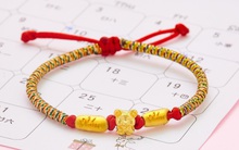 Sốt hạt gạo vàng trước ngày vía Thần Tài,  giá lên tới 1 triệu đồng/hạt, dân đua nhau mua cầu giàu sang